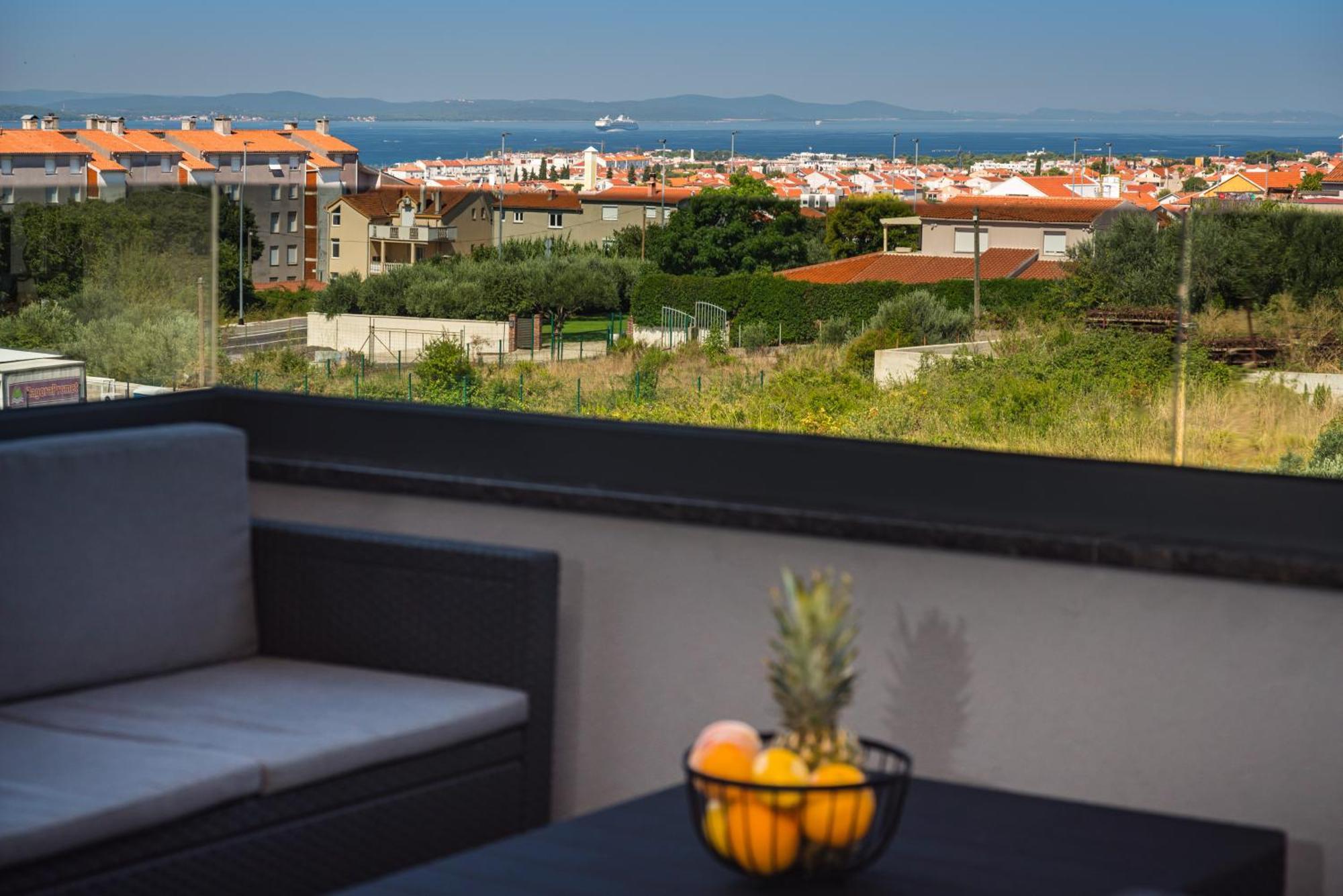 Appartamento Skyline Luxe Zara Esterno foto
